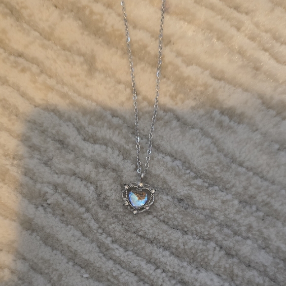 Jewelry - Silver Heart Pendant Necklace